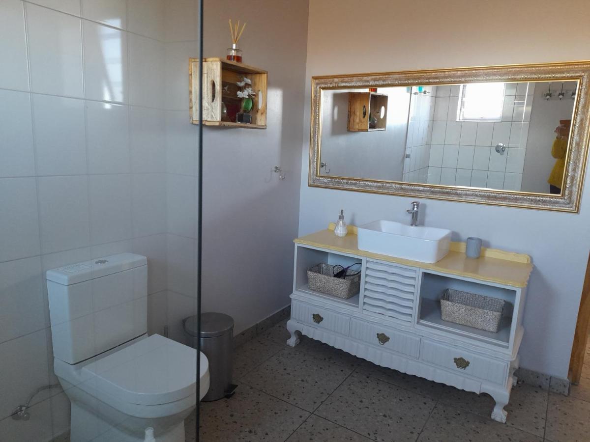 Camelot Cottages Langebaan Exterior foto
